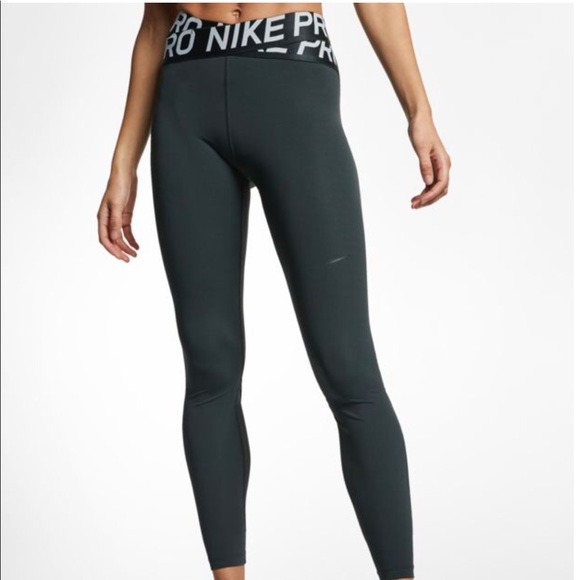 Nike Pants - Nike Dri Fit leggings
